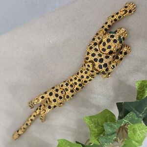 Vintage Gold and Black Articulated Textured Leopard Brooch Pin